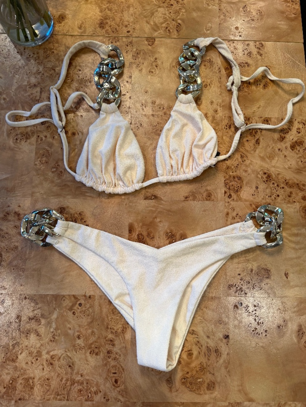 Same Los Angeles gold chain cream white bikini